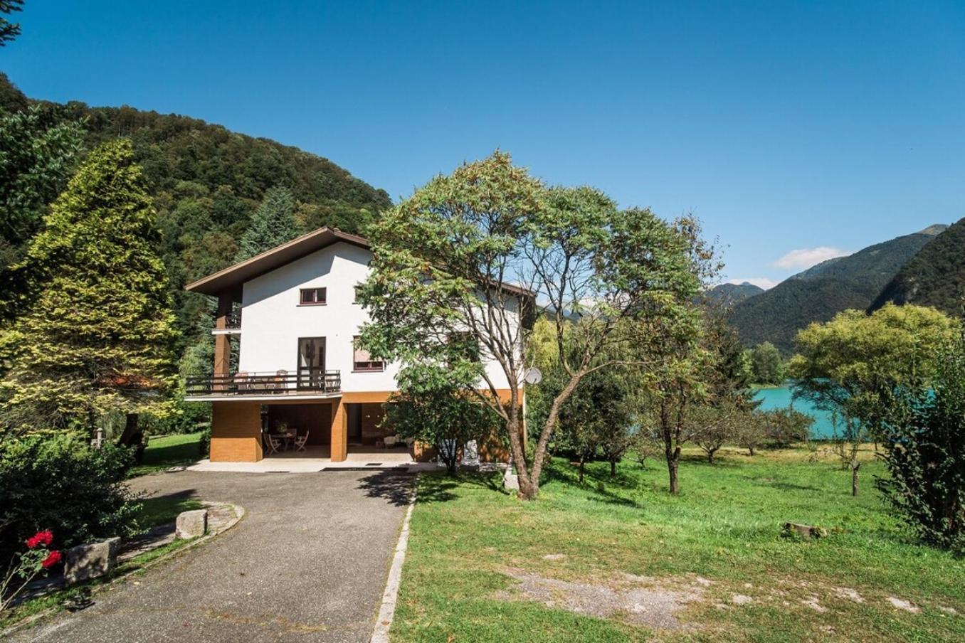 Vila Labod, Unique Villa At The Lake Most na Soči Екстериор снимка