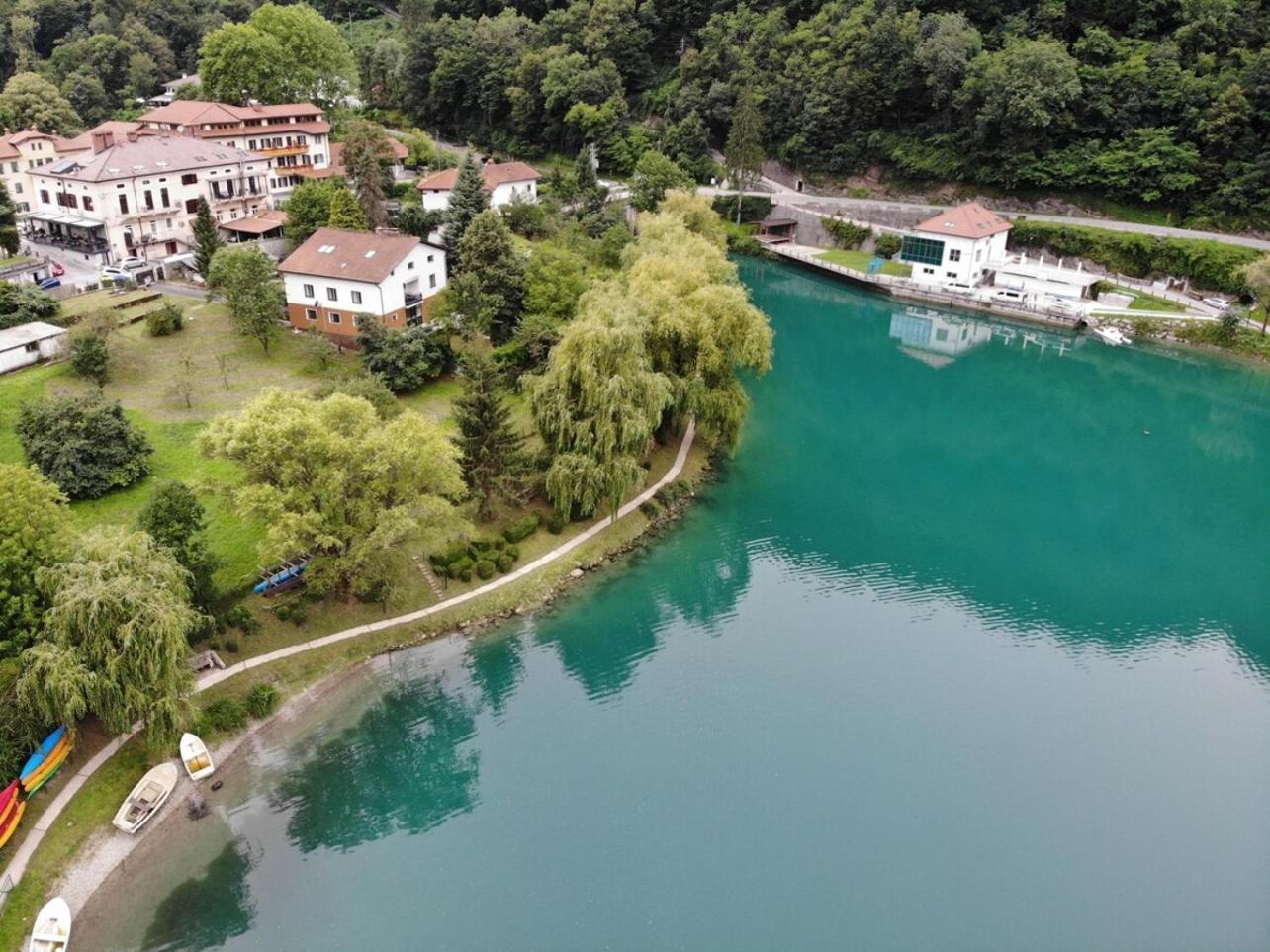 Vila Labod, Unique Villa At The Lake Most na Soči Екстериор снимка