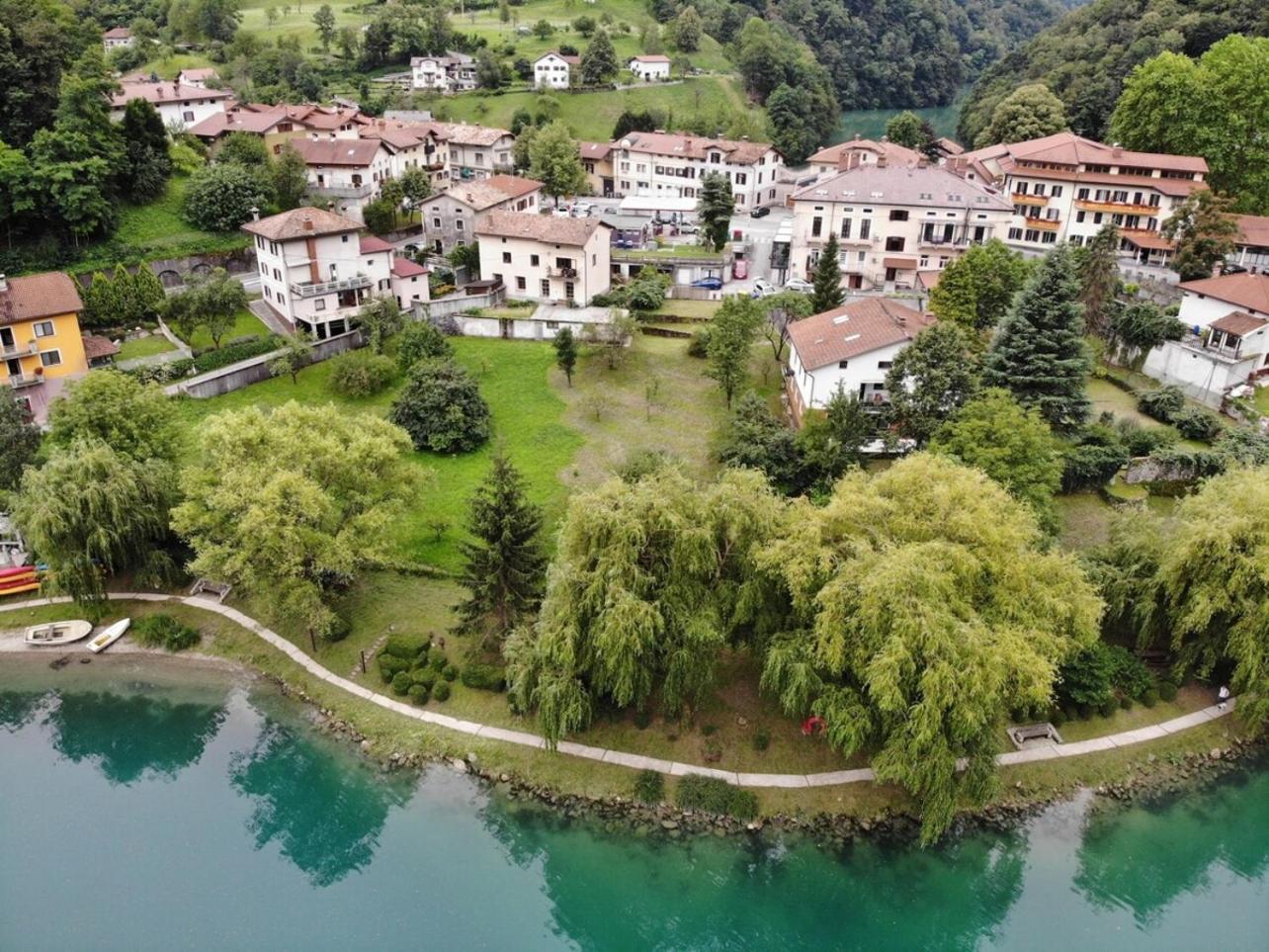 Vila Labod, Unique Villa At The Lake Most na Soči Екстериор снимка